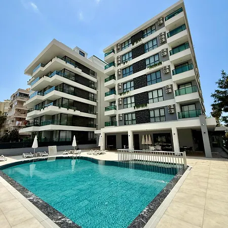 Sa Apartments! 150M To The Cleopatra Beach